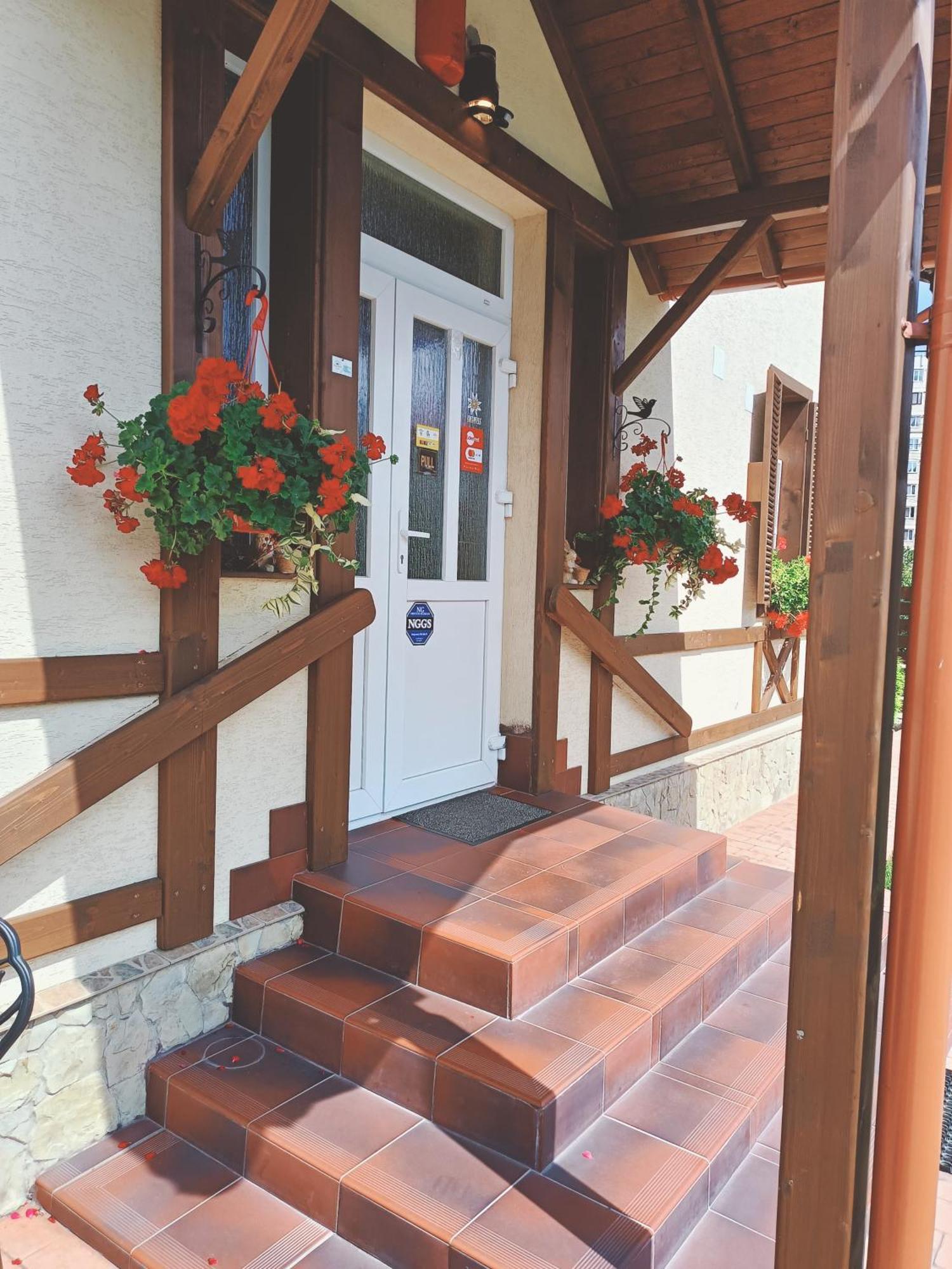 Residence Rooms Bucovina Moldvahosszúmező Kültér fotó